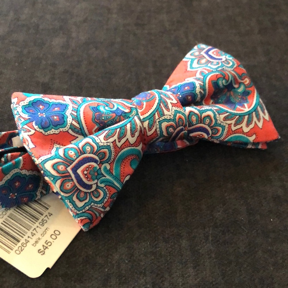 NWT Saddlebred Bow Tie Paisley Coral Blue